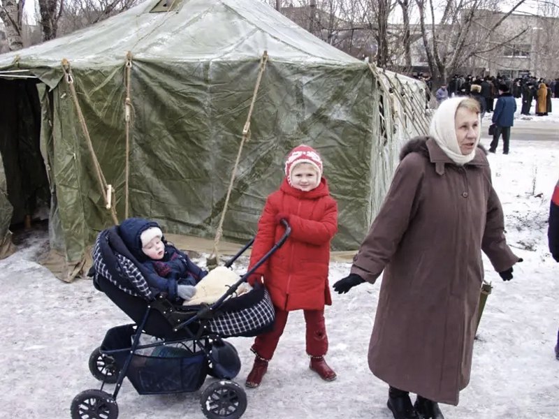 У 2006 році Алчевськ (Луганська область) через аварію на теплотрасі залишився без опалення у 20-градусний мороз. Зігрітися люди могли в пунктах обігріву.