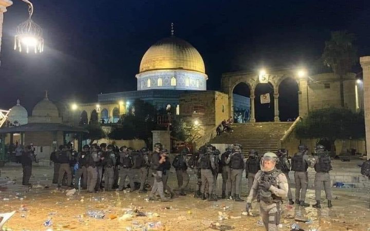 В Єрусалимі відбулися сутички між поліцією Ізраїлю та палестинськими вірянами