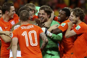 Голландия лишь в серии пенальти переиграла Коста-Рику в 1/4 финала ЧМ