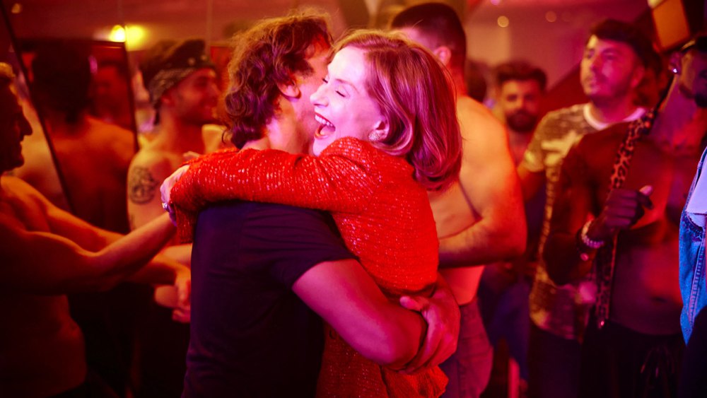 Кадр з фільму «Найбагатша жінка світу».