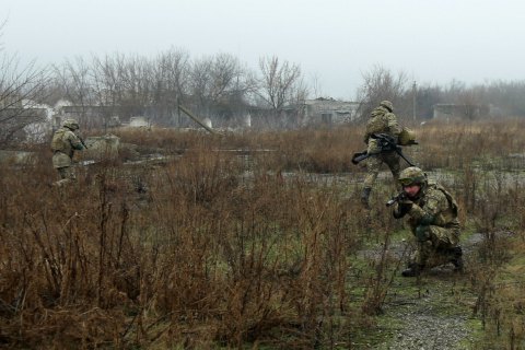 Окупанти на Донбасі стріляли з гранатометів та кулеметів