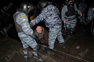 После ночных столкновений в Киеве в медучреждения доставлены 11 человек