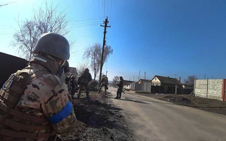 Бойцы "Азова" освободили от оккупантов Ольховку в Харьковской области