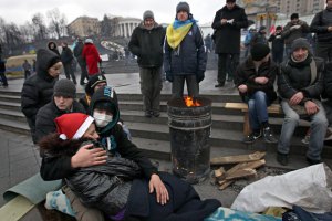 На киевском Майдане избили и облили зеленкой студента, - милиция