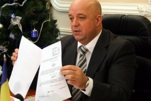 Хмельницький губернатор запевняє, що в області повна демократія