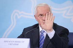 Азаров отверг критику Литвина