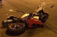 В Черновцах при попытке оторваться от патрульных разбился насмерть мотоциклист