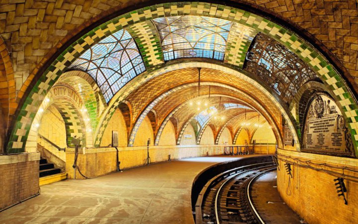 Новий мер Нью-Йорка складе присягу на закинутій станції метро