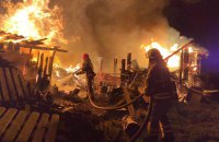 На Житомирщині внаслідок пожежі у приватному будинку 2 людини загинули й 2 постраждали