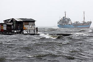 На південний схід Китаю налетів тайфун: щонайменше дев'ять осіб загинули