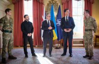 Зеленський, Стармер і Рютте обговорили у Лондоні питання ППО, зброї для України та іранську загрозу