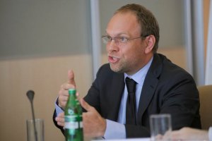 Власенко думає, що Європейський суд звільнить Тимошенко