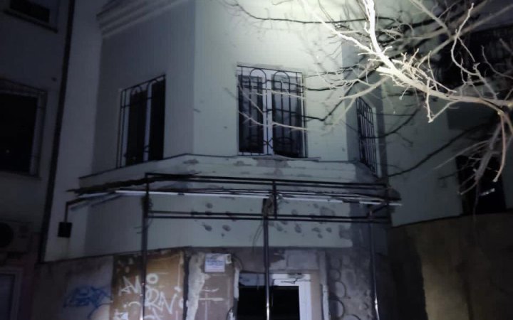 Росіяни обстріляли історичний центр Херсона, вбили одного і поранили ще шістьох людей в області