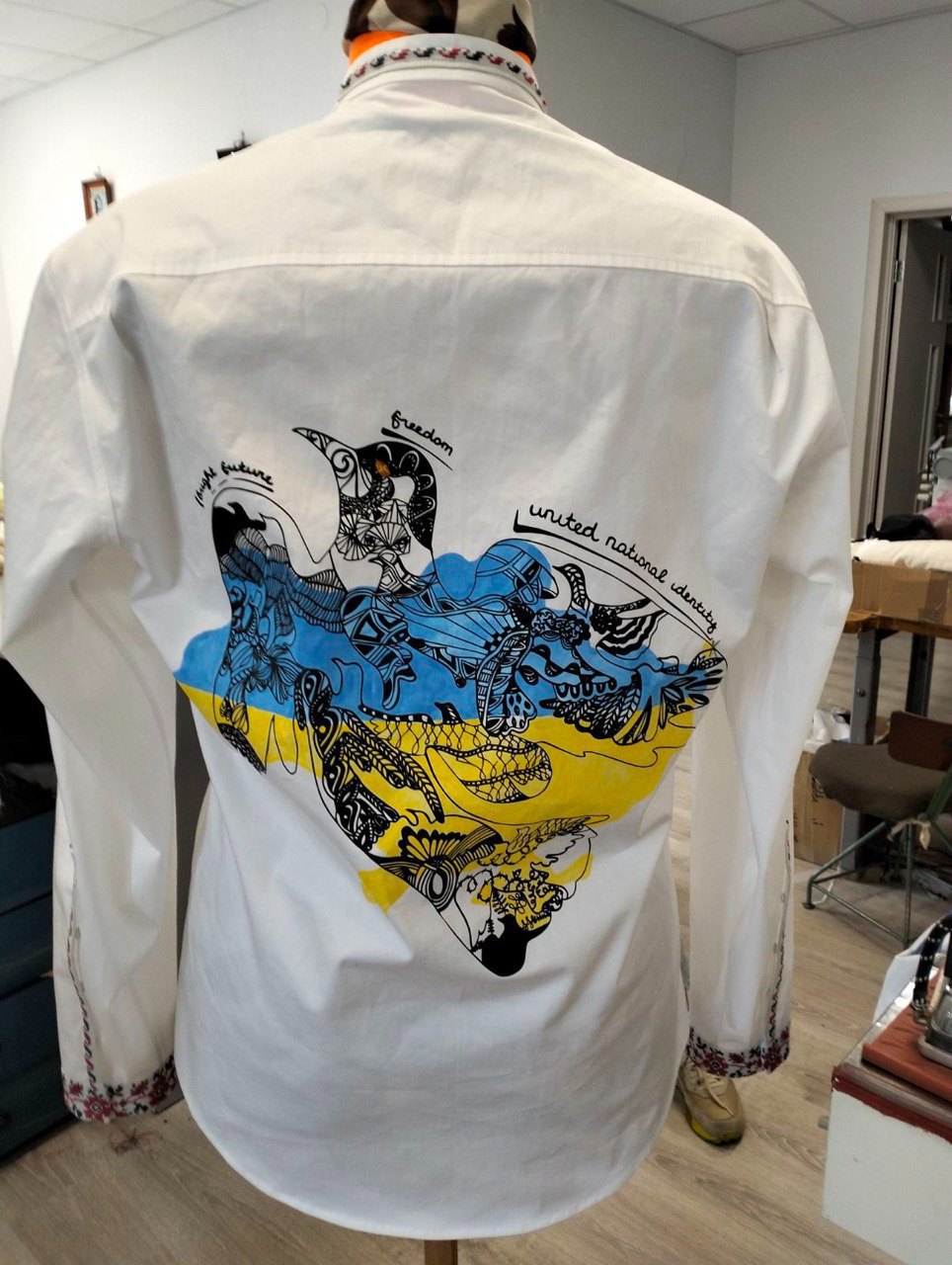 Вишиванка, яку подарували Усику