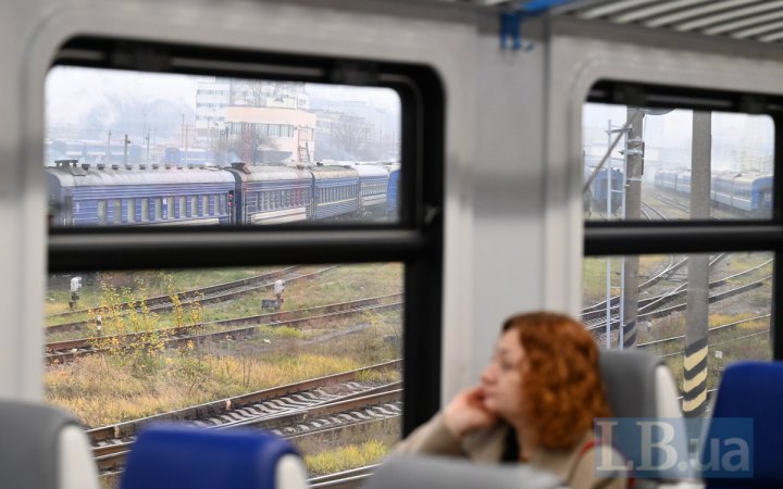 Укрзалізниця запустила новий графік руху поїздів до країн ЄС