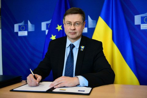 ЄС підписав Меморандум з Україною про 1,2 млрд євро макрофінансової допомоги, – Шмигаль