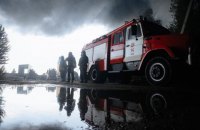 Четверо рятувальників постраждали під час гасіння пожежі у Дніпрі