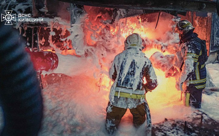 Росіяни атакували ракетами і дронами Київщину: є поранені, пошкоджені будинки (оновлено)