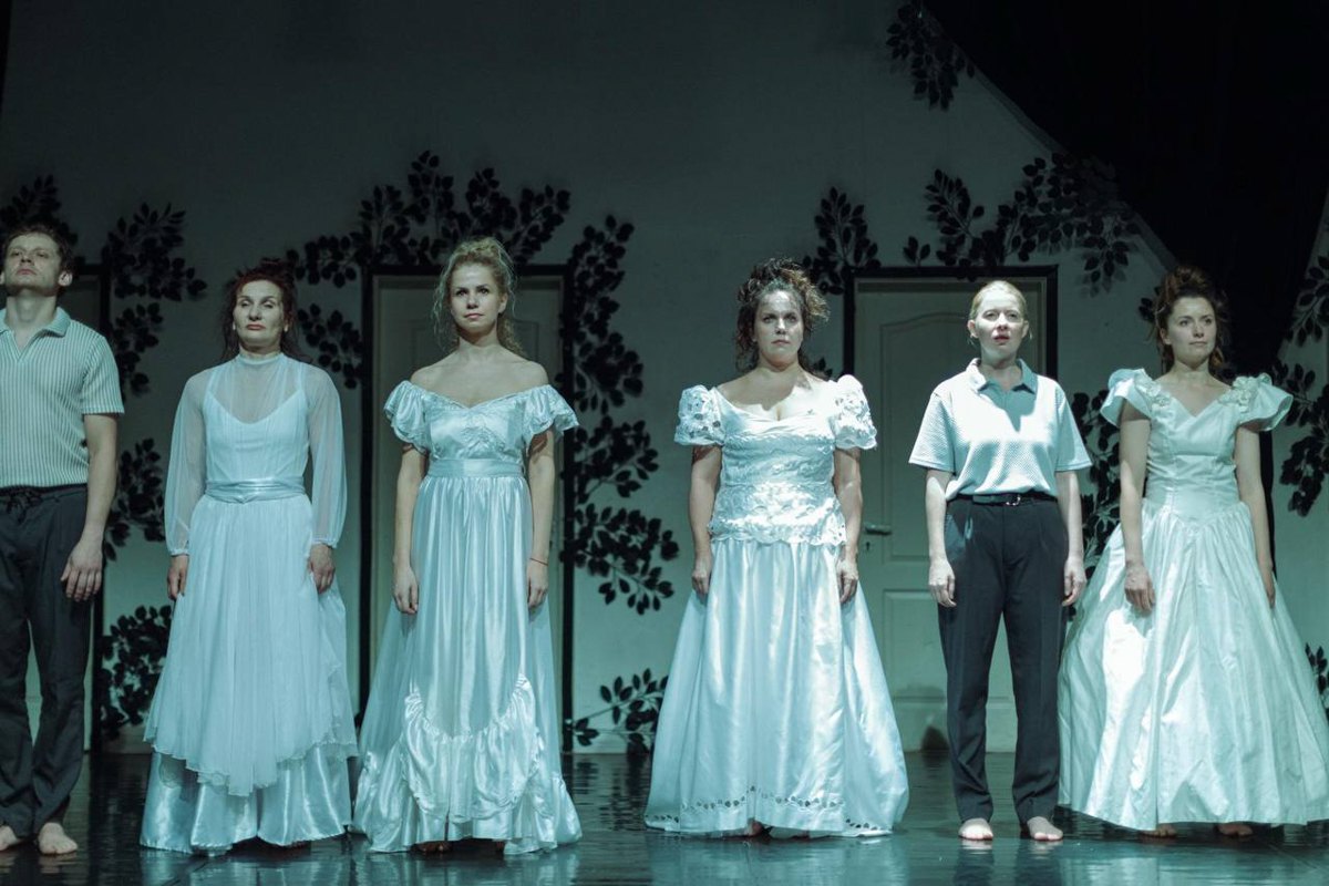 Вистава «Постійно кохатися. Такі часи»