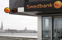 Swedbank в Латвии потерял из-за паники 250 миллионов евро