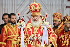 Патриарху Кириллу в Харькове "дофотошопили" верующих