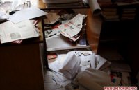 В Житомире разгромили здания обкома Компартии