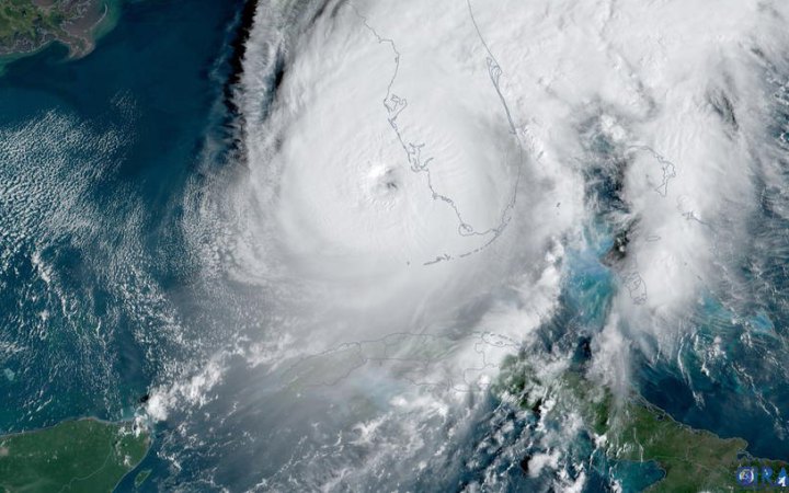 Ураган Ян з люттю налетів на Флориду, біля узбережжя зникло 20 кубинських мігрантів