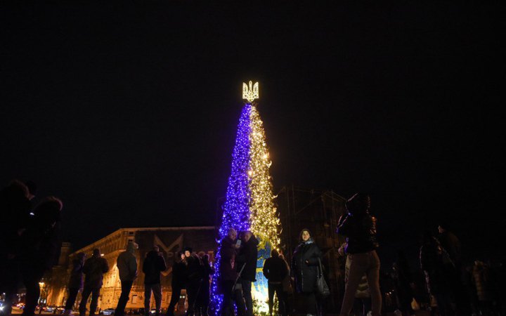 КМДА: Головна ялинка буде, масові святкування - ні