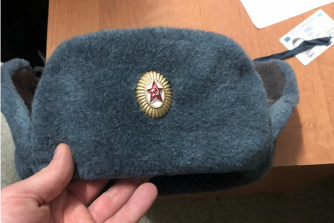 Во Львове задержали 19-летнего киевлянина за шапку с коммунистической символикой