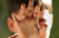 Прикарпатскому педофилу дали восемь лет за изнасилование малолетней