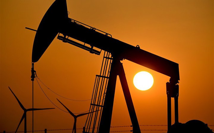 Нафта та європейські акції залишаються стабільними після російської кризи, − Bloomberg
