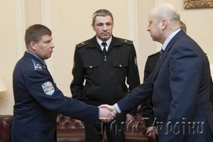 Офицеров, освобожденных из плена в Крыму, наградят