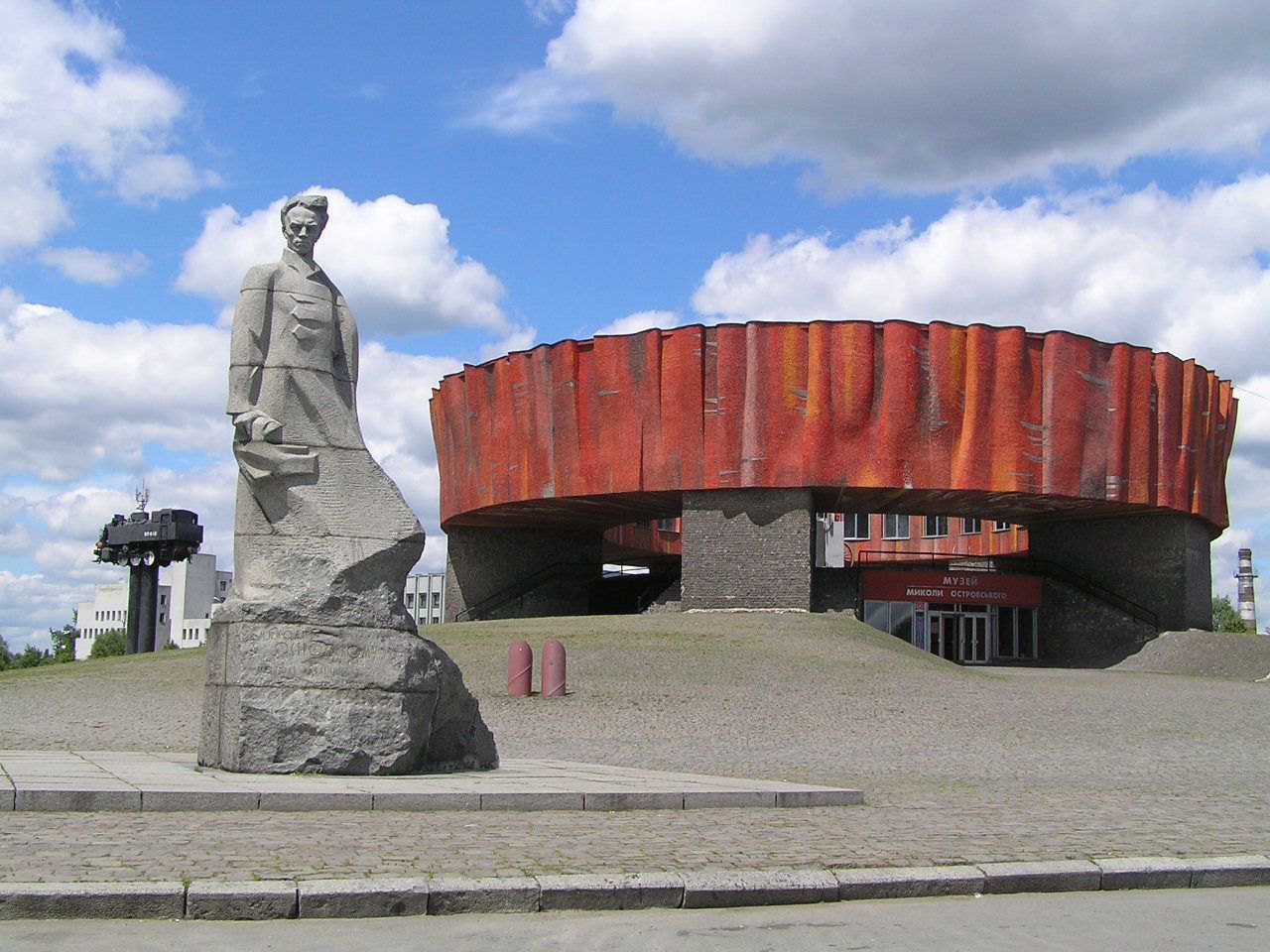 Пам’ятник Миколі Островському у Шепетівці.