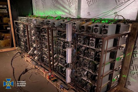 Під Києвом викрили криптоферму, яка "намайнила" електроенергії на 3,5 млн гривень