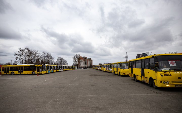Із 2 листопада у Києві замість тролейбусів курсуватимуть автобуси