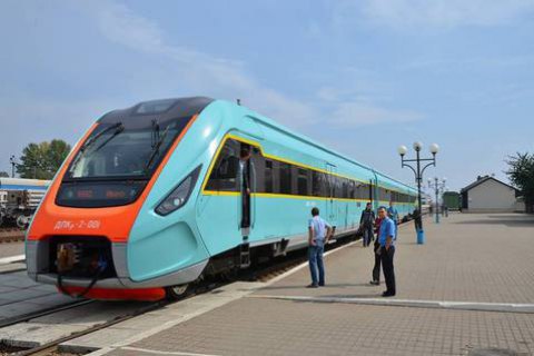 Маршрут дизель-поезда "Прикарпатский экспресс" продлили до Коломыи