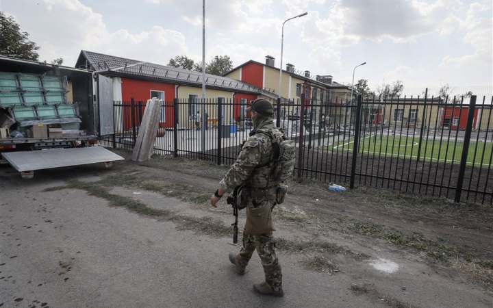 ​Росіяни розміщують військові об’єкти в дитячих садках на окупованих територіях