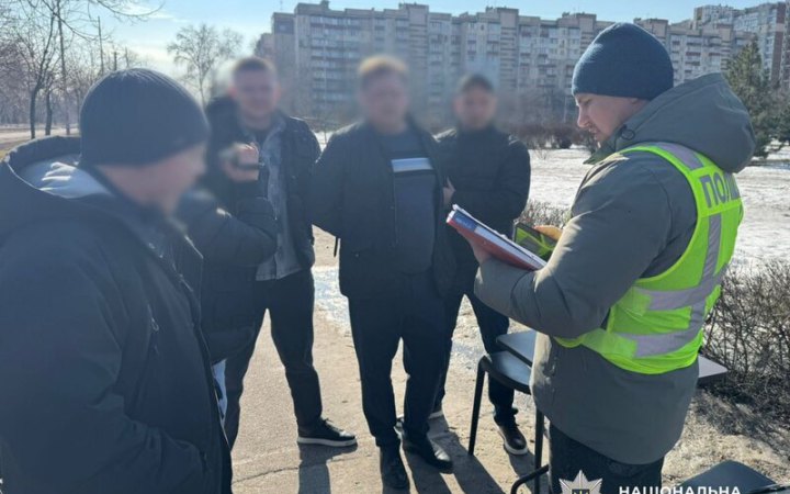 Киянина підозрюють в організації втечі ухилянтів за кордон як священнослужителів