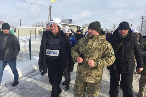 Клімкін і голова ОБСЄ Лайчак приїхали на Донбас