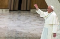 Папа Франциск закликав перед Різдвом допомогти нужденним