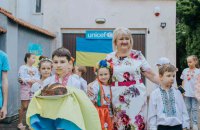 «Ми ж не просто виїхали і стали баластом. Ми хочемо зберегти свою ідентичність, нашу маріупольську освіту»
