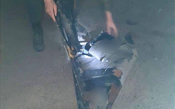 У Києві уламки збитої ракети пошкодили дах ТРЦ, приватний будинок та автомобілі