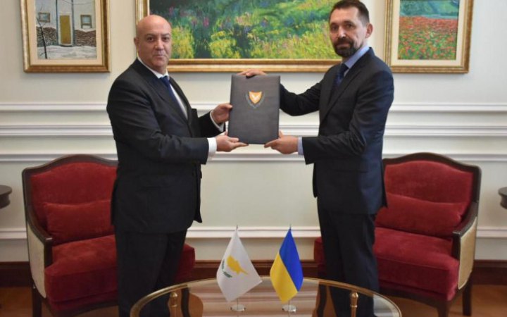 МЗС прийняло вірчі грамоти від новопризначеного посла Кіпру в Україні