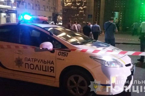В Харькове возле здания горсовета произошла перестрелка, погиб полицейский (обновлено)