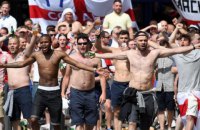 Фанаты устроили побоище перед матчем Англия-Россия
