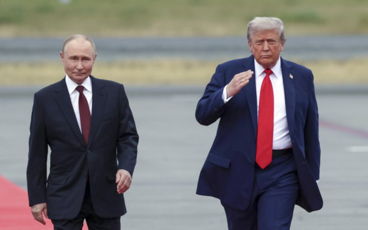 ​ЗМІ: підготовка зустрічі Трампа й Путіна відкладається 
