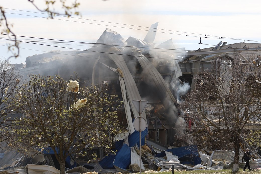 Знищена Росією ковзанка "Фаворит-арена" в Херсоні