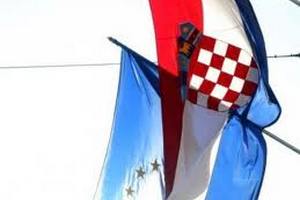 В парламенте Хорватии пресекают бесплатную рекламу воды