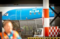 В аеропорту Амстердама від потрапляння в двигун літака загинула людина