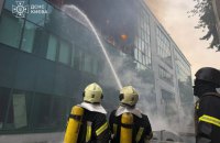 Росіяни атакували столицю "шахедами" та ракетами. 8 районів постраждали, загинула людина, є поранені (доповнено)